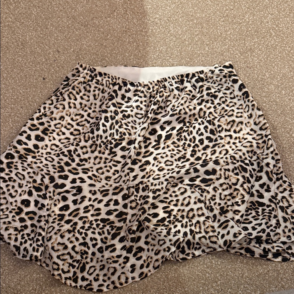 Francesca's Collections Leopard Print Midi Skirt